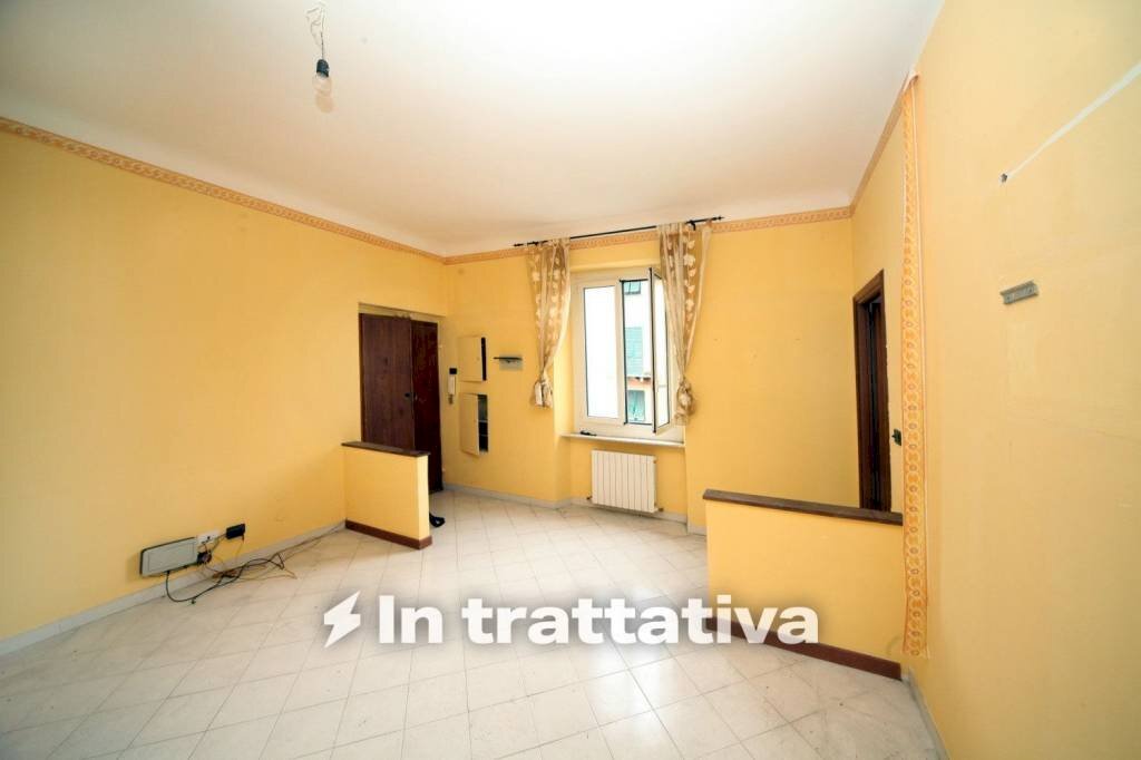 Ufficio - Three-room apartment via San Quirico, 109, Genova (neighborhood Bolzaneto) - photo 1
