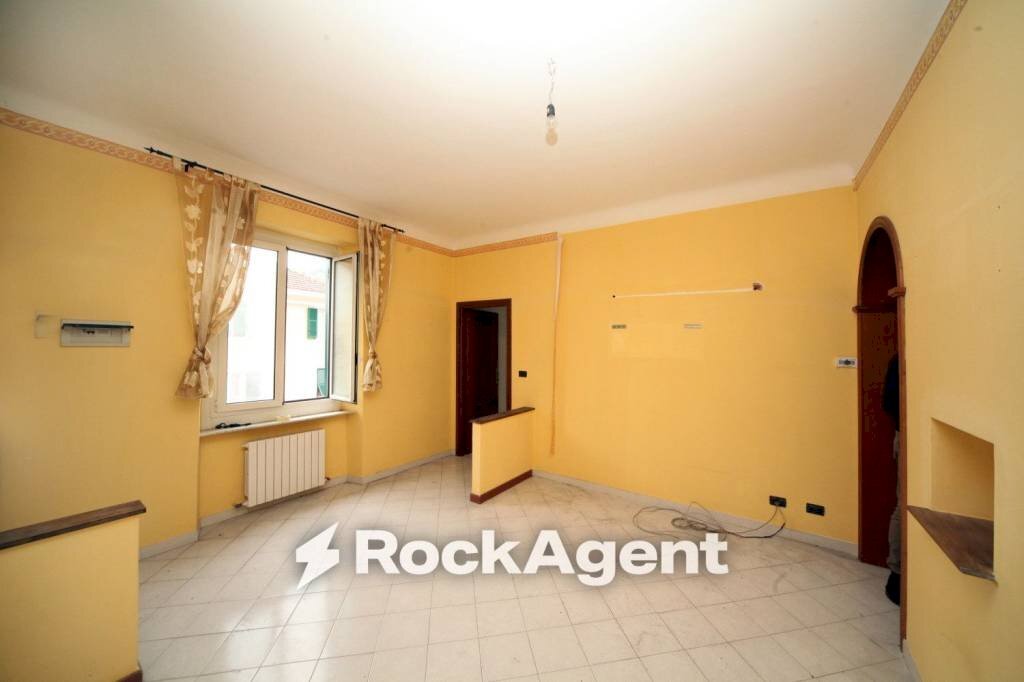 Cucina - Three-room apartment via San Quirico, 109, Genova (neighborhood Bolzaneto) - photo 3