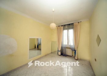 Camera da letto - Trilocale via San Quirico, 109, Genova (zona Bolzaneto) - foto 9