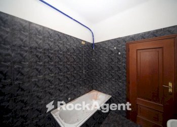 Bagno - Trilocale via San Quirico, 109, Genova (zona Bolzaneto) - foto 13