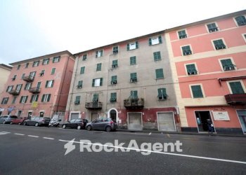 Facciata - Trilocale via San Quirico, 109, Genova (zona Bolzaneto) - foto 20