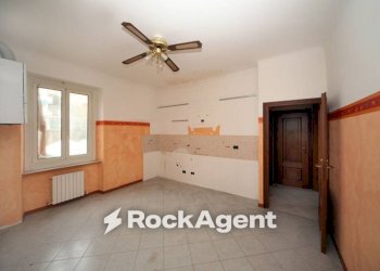 Cucina - Three-room apartment via San Quirico, 109, Genova (neighborhood Bolzaneto) - photo 6