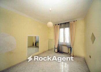 Camera da letto - Three-room apartment via San Quirico, 109, Genova (neighborhood Bolzaneto) - photo 9