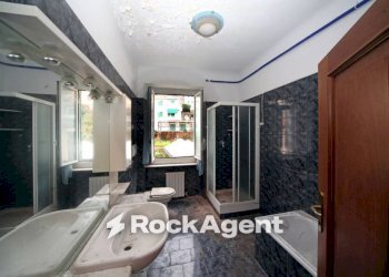 Bagno - Three-room apartment via San Quirico, 109, Genova (neighborhood Bolzaneto) - photo 14