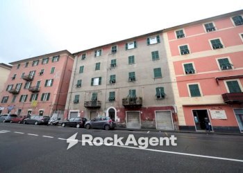 Facciata - Three-room apartment via San Quirico, 109, Genova (neighborhood Bolzaneto) - photo 20
