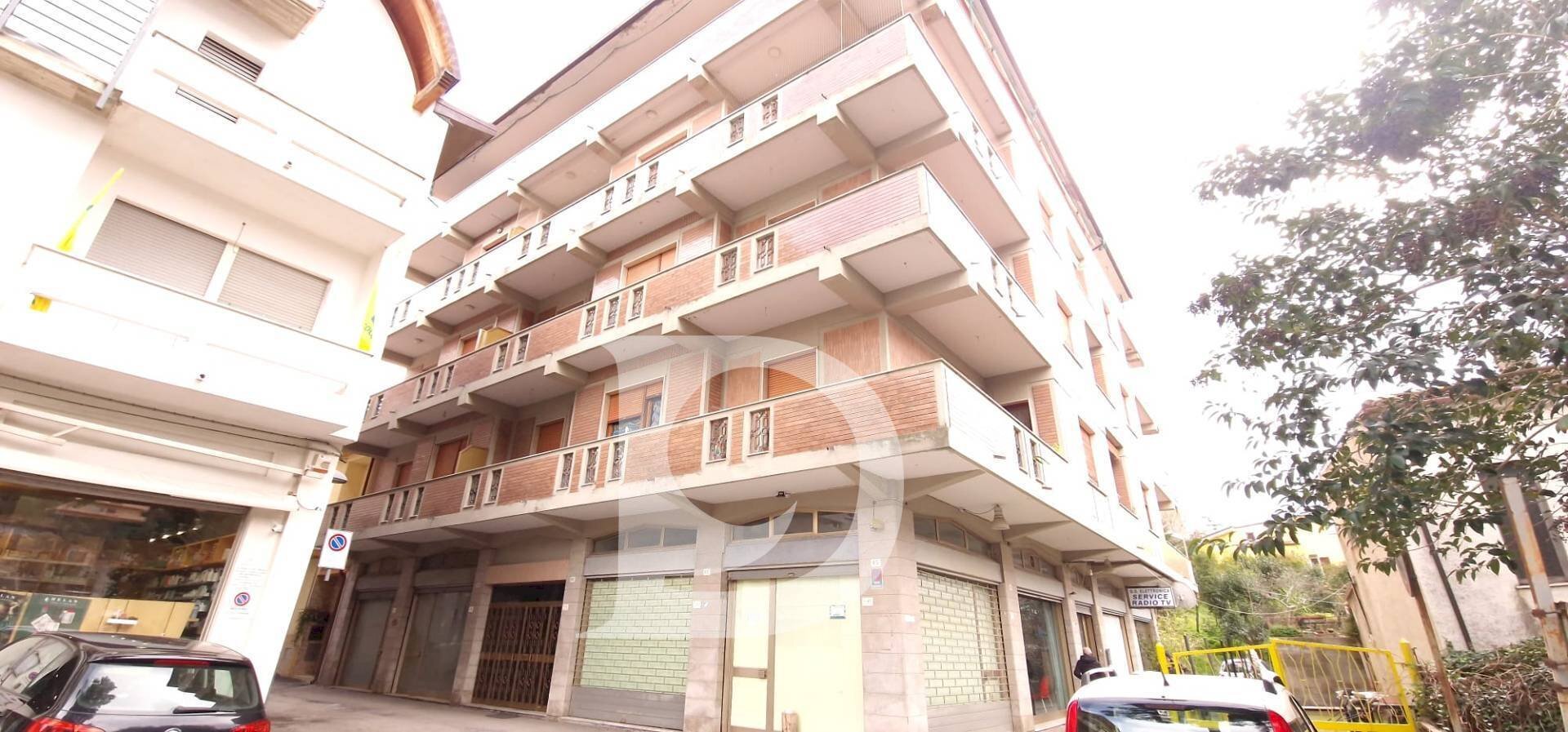 Foto 1 - Quadrilocale Piazza Garibaldi, Loreto Aprutino - foto 1