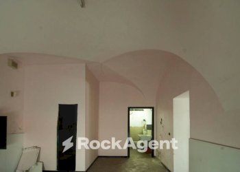 Stanza non arredata - Magazzino via Arpi, 152, Foggia - foto 5