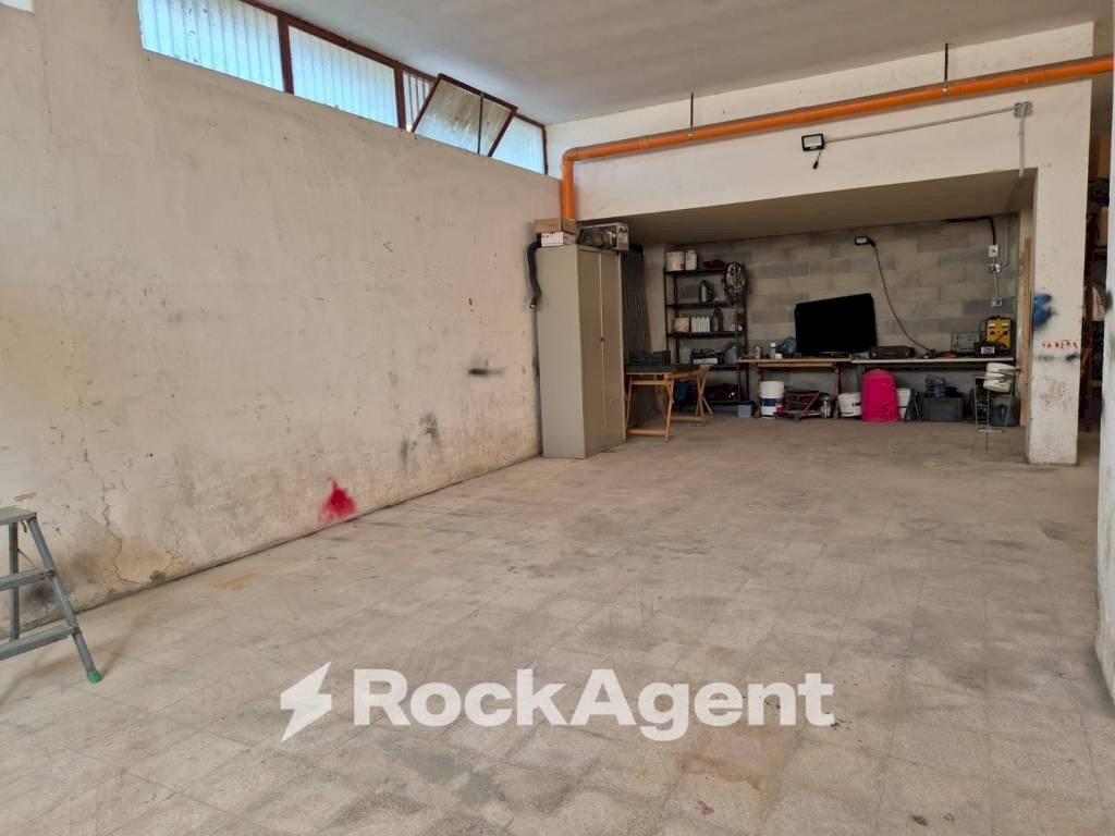 Magazzino - Magazzino via Mentana, Bitonto - foto 3