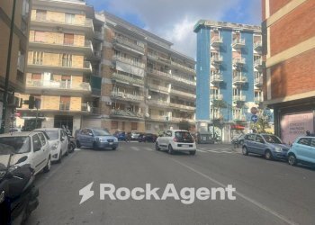 Zona - Negozio via Servio Tullio, Napoli (zona Soccavo) - foto 1
