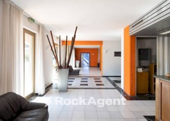 Salone - Hotel via per Camaiore, 33, Pescaglia - foto 2