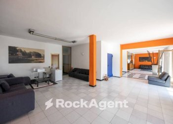 Salone - Hotel via per Camaiore, 33, Pescaglia - foto 4