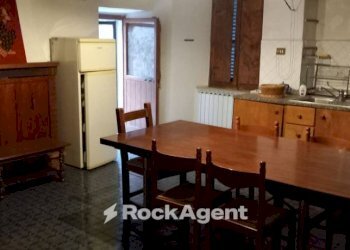 Cucina - Bilocale via Camponocecchio 15, Genga - foto 4