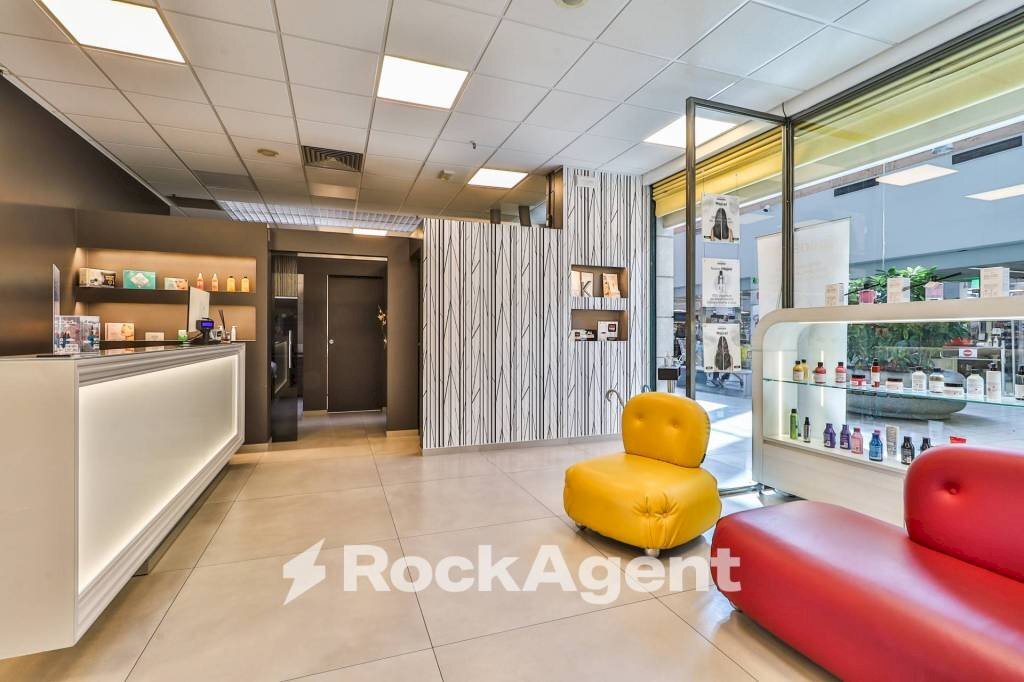 Interno non residenziale - Negozio via Amilcare Ponchielli, 23, Bologna (zona Savena) - foto 3