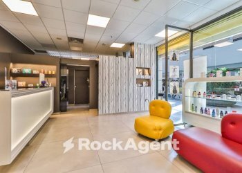Interno non residenziale - Negozio via Amilcare Ponchielli, 23, Bologna (zona Savena) - foto 3