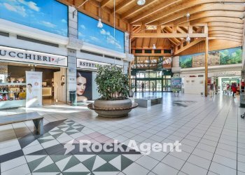 Interno non residenziale - Negozio via Amilcare Ponchielli, 23, Bologna (zona Savena) - foto 10