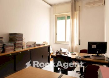 Ufficio - Four-room apartment viale di Augusto, 62, Napoli (neighborhood Fuorigrotta) - photo 16