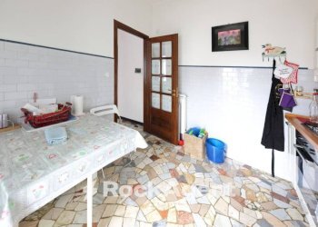 Cucina - Bilocale piazza Marconi, 9, Mombaruzzo - foto 8