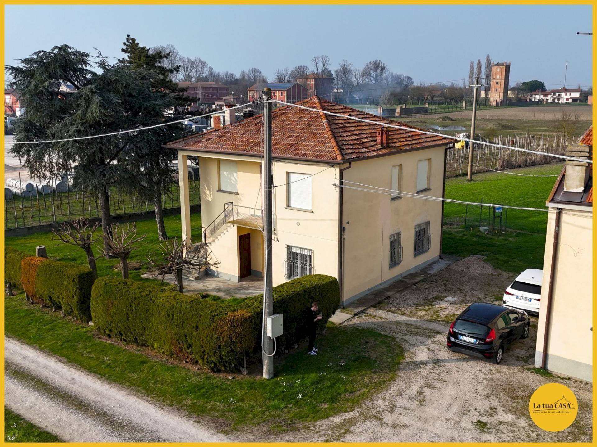 Foto 1 - Villa a Schiera Via Castello
 
1/2, Argenta - foto 1