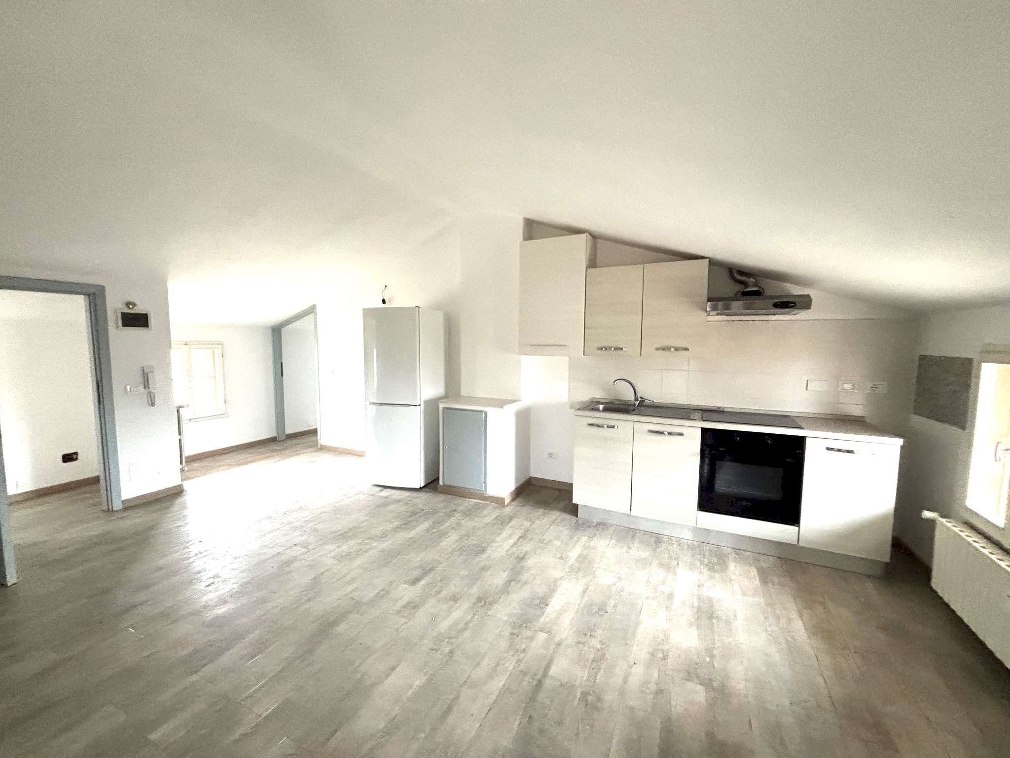 soggiorno con cucina a vista - Three-room apartment via San Ruffillo, San Lazzaro di Savena - photo 3