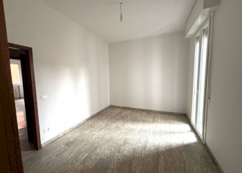 sala da pranzo con balcone - Trilocale via Fontanina, Bologna (zona Centro Storico) - foto 7