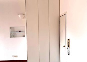 soggiorno - Trilocale via Rialto, Bologna (zona Centro Storico) - foto 7