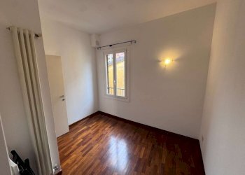 camera da letto - Trilocale via Rialto, Bologna (zona Centro Storico) - foto 15