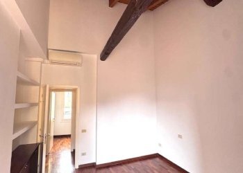 camera da letto - Trilocale via Rialto, Bologna (zona Centro Storico) - foto 19