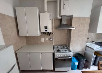 soggiorno - cucina a vista - Quadrilocale vicolo Malgrado, Bologna (zona Centro Storico) - foto 6