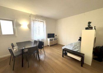 soggiorno - Bilocale via Cartoleria, Bologna (zona Centro Storico) - foto 6