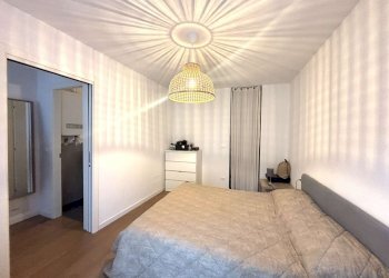 camera da letto - Bilocale via Cartoleria, Bologna (zona Centro Storico) - foto 15