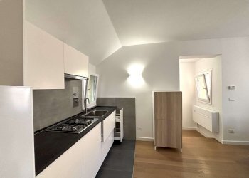 soggiorno - Bilocale via Cartoleria, Bologna (zona Centro Storico) - foto 7