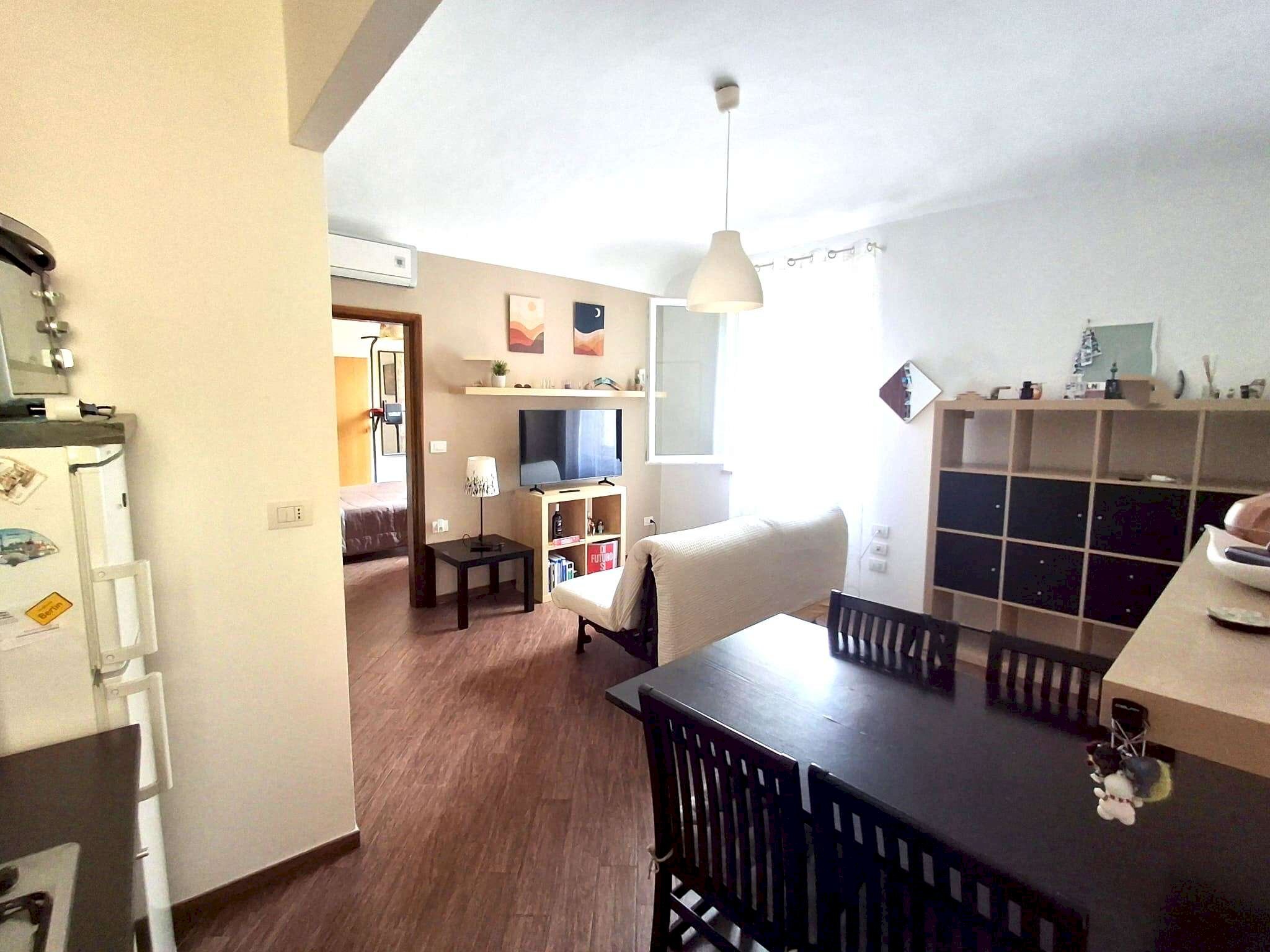 soggiorno - Bilocale via Cartoleria, Bologna (zona Centro Storico) - foto 1