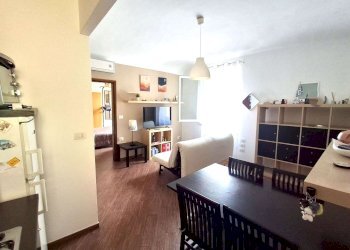 soggiorno - Bilocale via Cartoleria, Bologna (zona Centro Storico) - foto 1