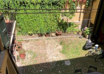 giardino condominiale - Bilocale via Cartoleria, Bologna (zona Centro Storico) - foto 10