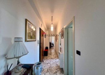 Corridoio - Three-room apartment via Pasubio, Bologna (neighborhood Saffi) - photo 7