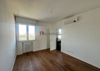 Camera da letto - Quadrilocale via Roselle, Bologna (zona Mazzini) - foto 36