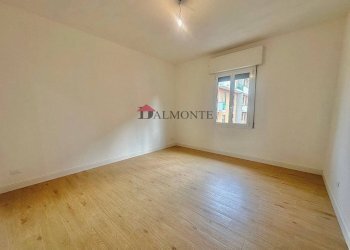 Camera da letto - Appartamento via Giuseppe Crespi, Bologna (zona Bolognina) - foto 13
