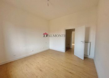 Camera da letto - Appartamento via Giuseppe Crespi, Bologna (zona Bolognina) - foto 26