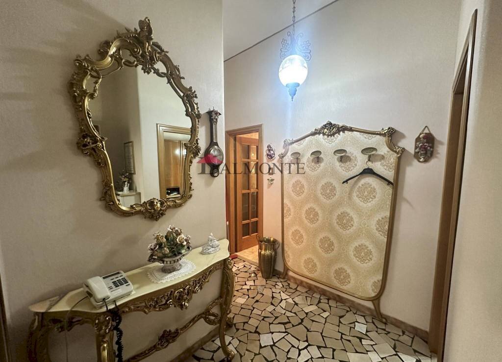 Interno palazzo - Trilocale via Luca Signorelli, Bologna (zona Mazzini) - foto 2