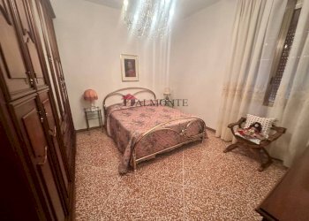 Camera da letto - Trilocale via Luca Signorelli, Bologna (zona Mazzini) - foto 5