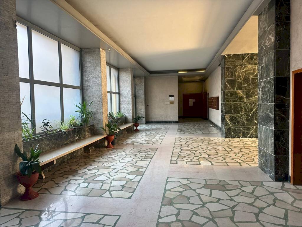 Interno palazzo - Quadrilocale Bologna (zona Massarenti) - foto 3