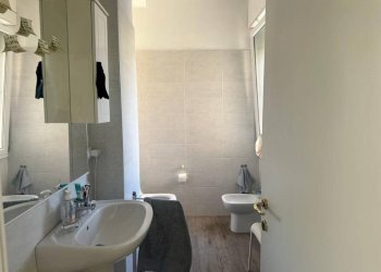 Bagno - Four-room apartment Bologna (neighborhood Massarenti) - photo 13