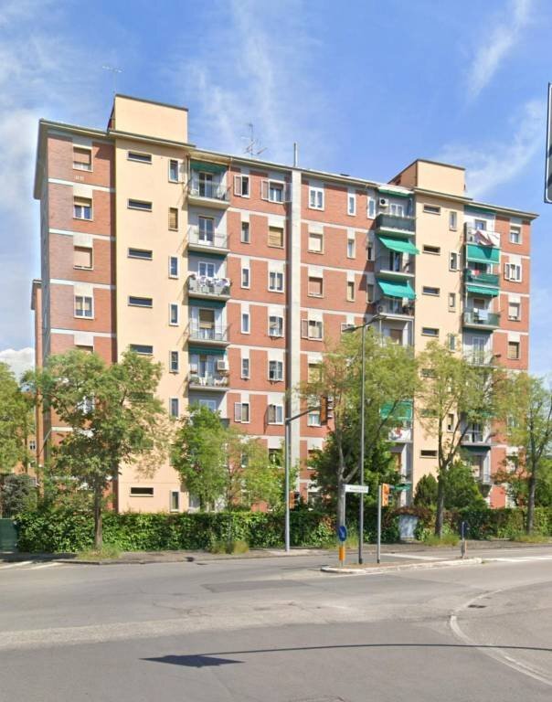 Facciata - Four-room apartment via Cardinale Gil De Albornoz, Bologna (neighborhood Mazzini) - photo 1