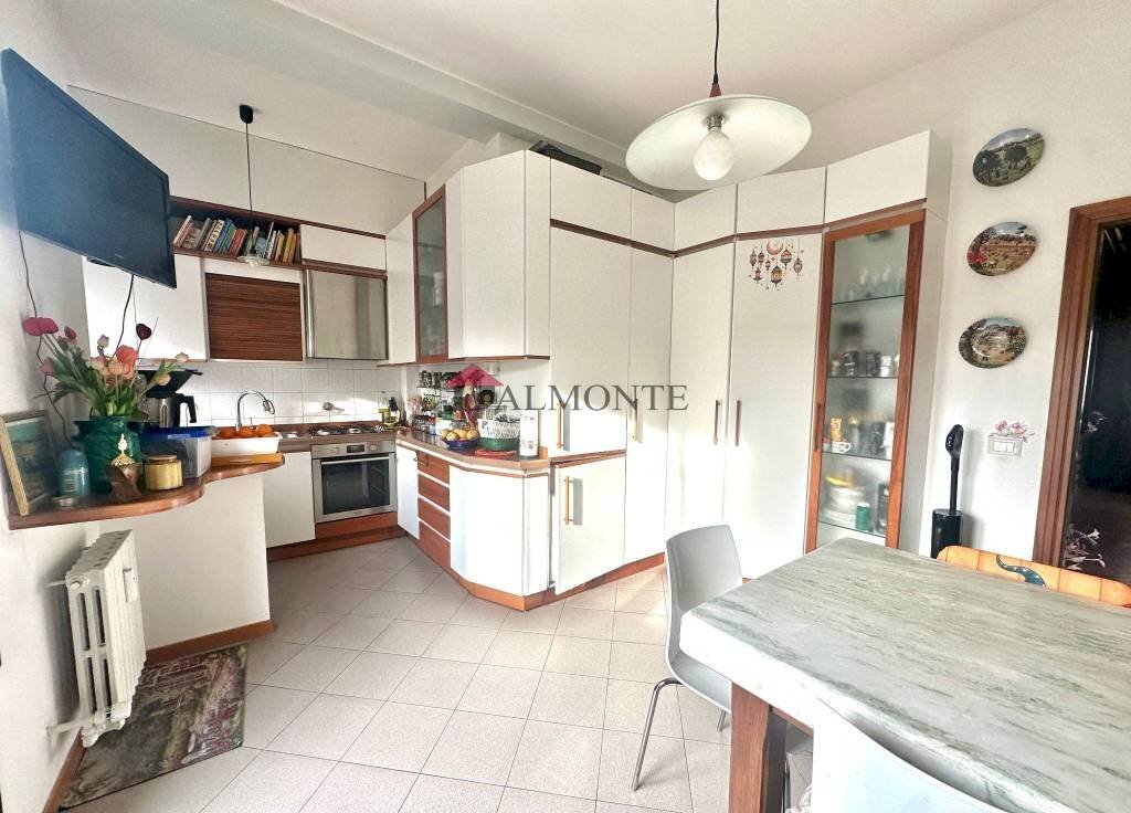 Cucina - Quadrilocale via Cardinale Gil De Albornoz, Bologna (zona Mazzini) - foto 2