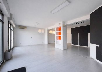 Foto 3 - Locale Commerciale Via Modena
 
109, Ferrara - foto 3