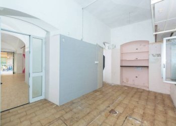 Interno non residenziale - Negozio via Giovanni Battista Campodonico, 54, Lavagna - foto 22