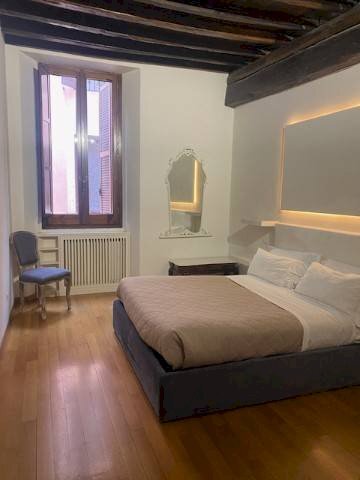 Camera da letto - Trilocale via dei Greci, Roma (zona Centro Storico) - foto 3