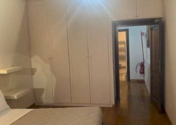 Camera da letto - Trilocale via dei Greci, Roma (zona Centro Storico) - foto 4