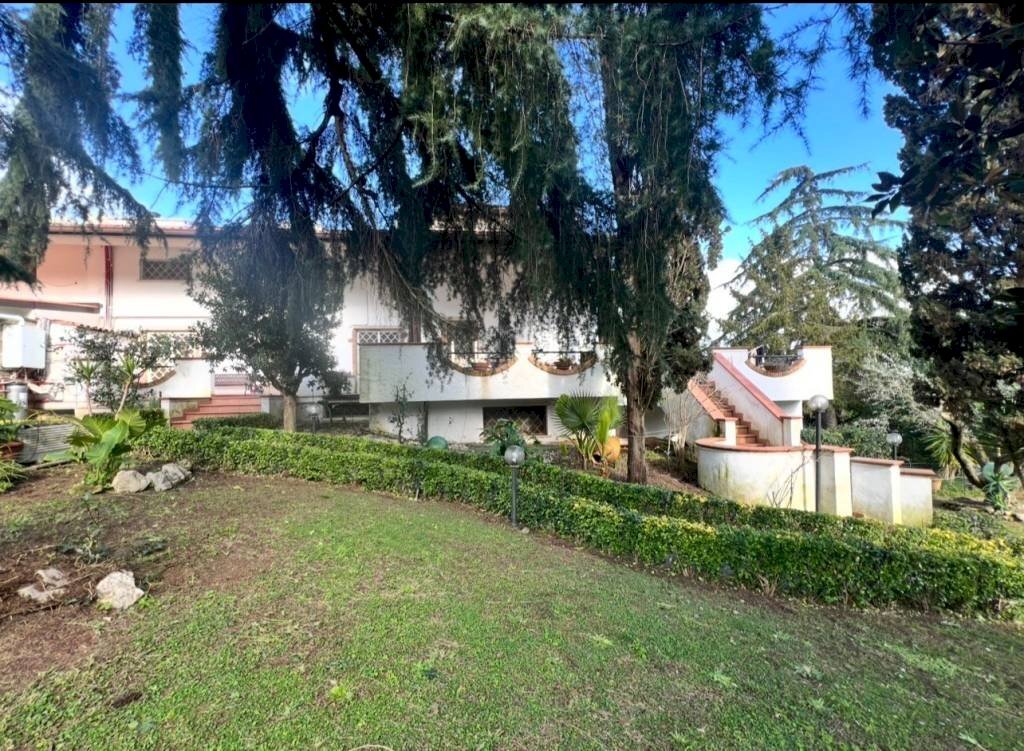 Giardino - Villa via del Fosso della Castelluccia, Roma - foto 1