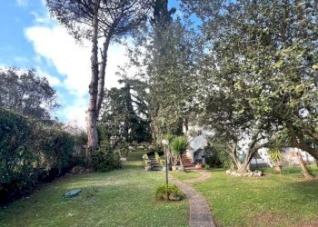 Giardino - Villa via del Fosso della Castelluccia, Roma - foto 3